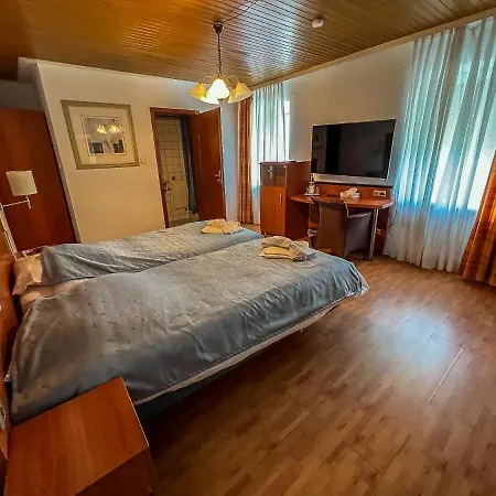 Hotel Cici Monteurunterkuenfte Oestertal