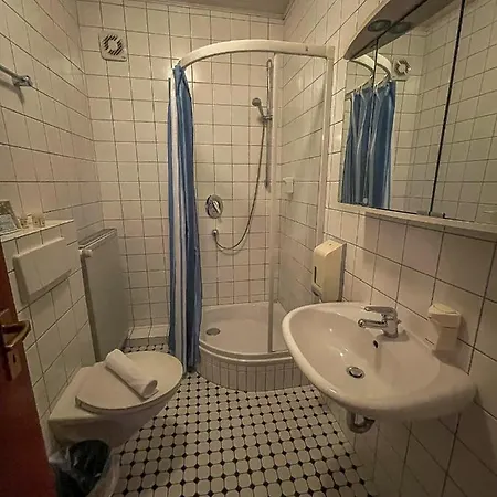 호텔 Cici Monteurunterkuenfte Oestertal 3*